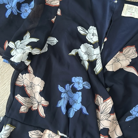 Sienna sky flowy dress - Picture 2 of 2